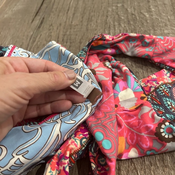 (SET) Maaji Birds of Paradise Reversible Bikini. - Picture 6 of 6